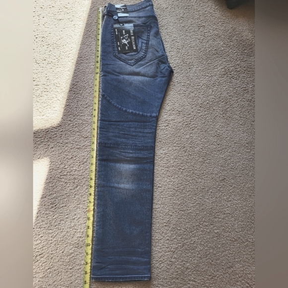 - NEW True Religion Men's Stylish Relaxed Skinny Denim Jeans - Picture 14 of 14